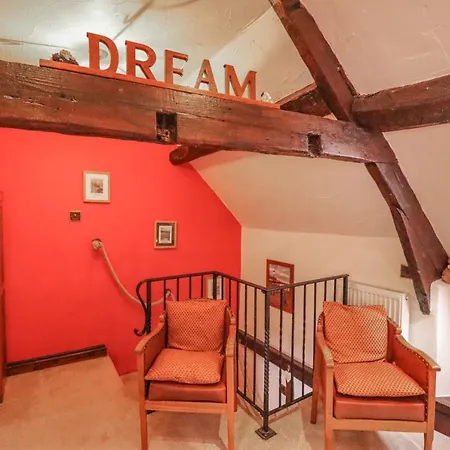 Cholmley بيت للعطل *